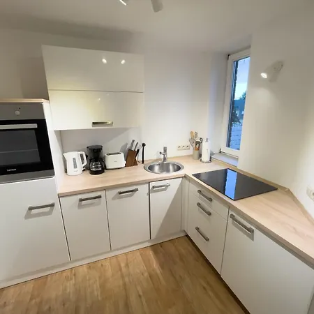 Sonnige Mit Balkon Und Gute Lage Διαμέρισμα