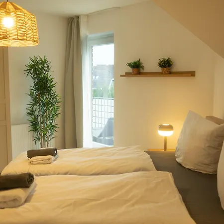 Sonnige Mit Balkon Und Gute Lage Διαμέρισμα *