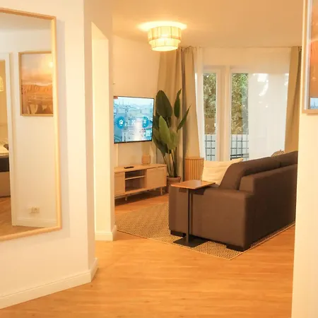 Sonnige Mit Balkon Und Gute Lage *