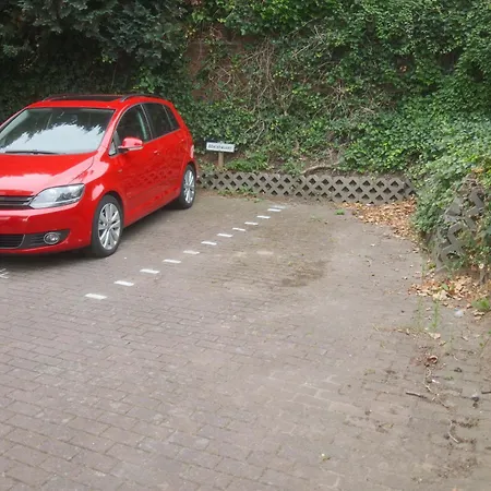 Sonnige Mit Balkon Und Gute Lage