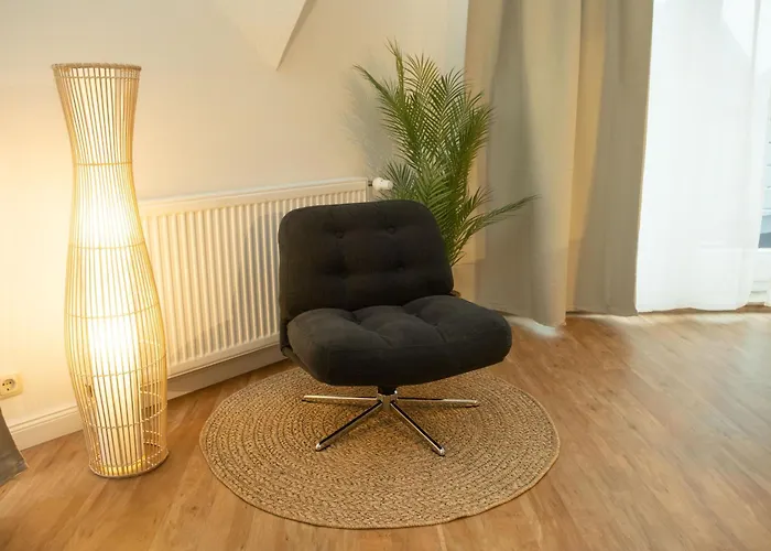 Sonnige Mit Balkon Und Gute Lage