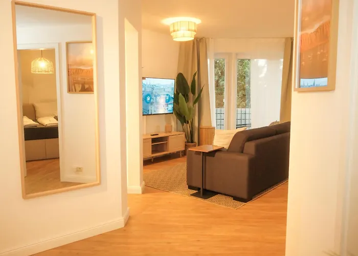 Sonnige Mit Balkon Und Gute Lage *